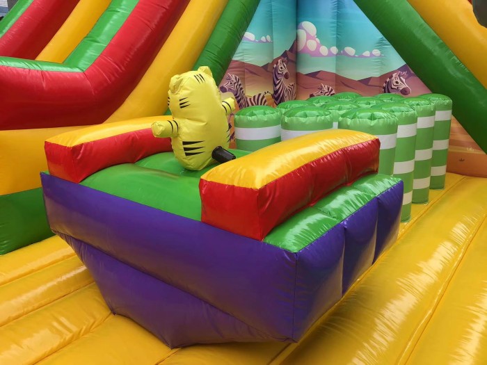 Надувной батут "Сафария" 10*10*7,9 м