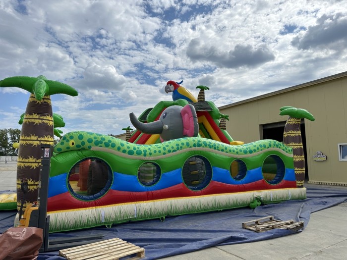 Надувной батут "Сафария" 10*10*7,9 м