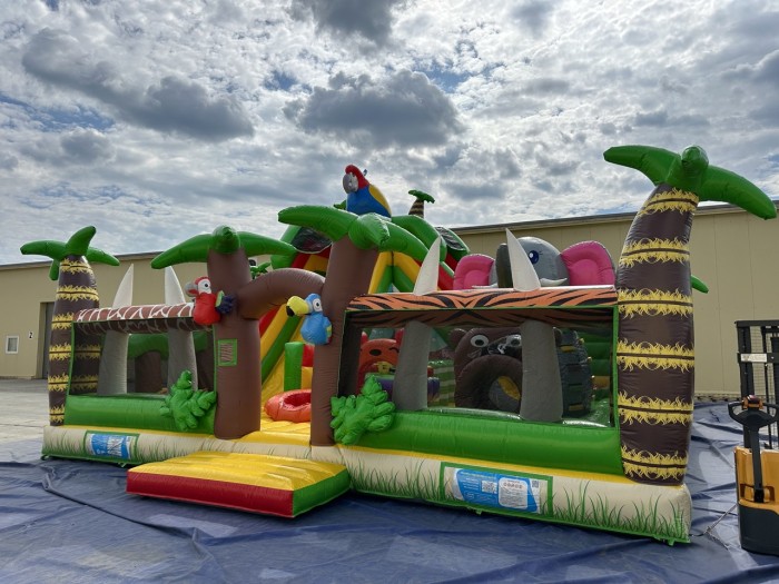 Надувной батут "Сафария" 10*10*7,9 м