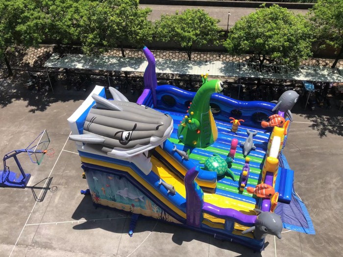 Надувной батут "Морская сказка" 10*10*7,8 м