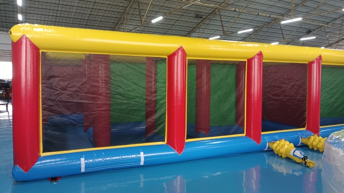 Надувной лабиринт 12*12*2,5 м