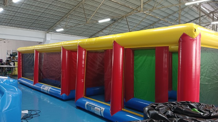 Надувной лабиринт 12*12*2,5 м