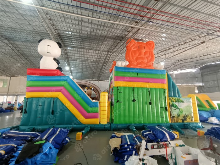 Надувной батут модель «Радуга парк 3»  15*12*8 м