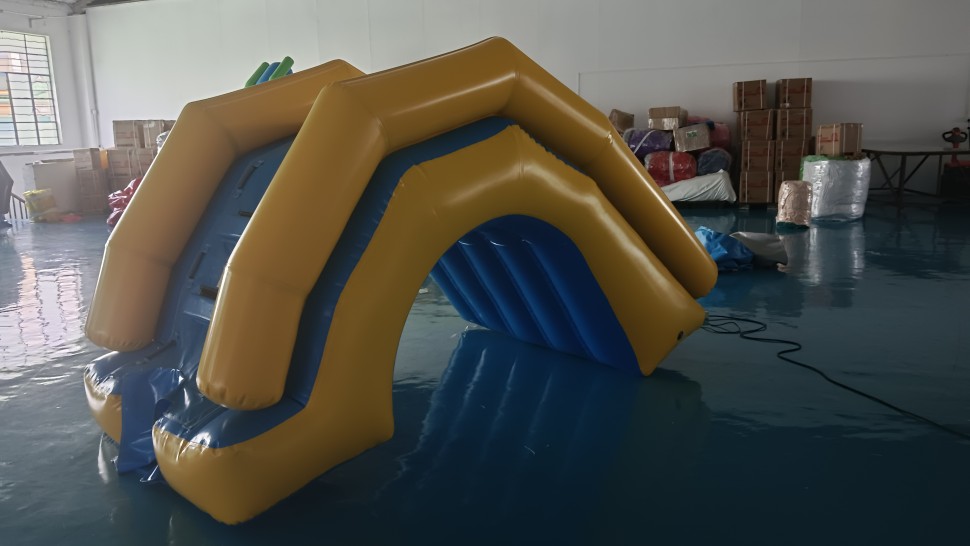 Лестница для бассейна в надувной аквапарк