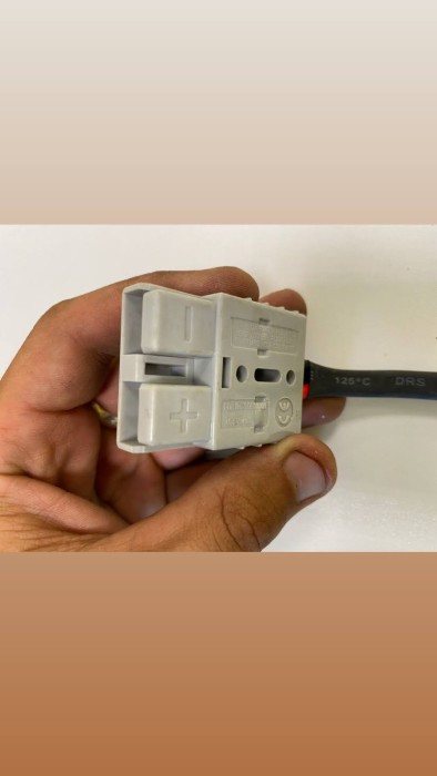 Провод и клемма для бамперной лодочки