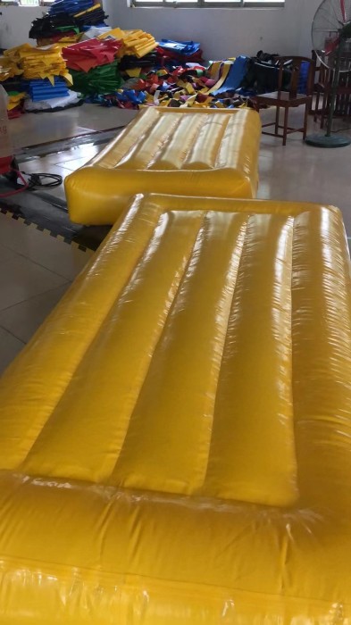 Надувной пандус для батута