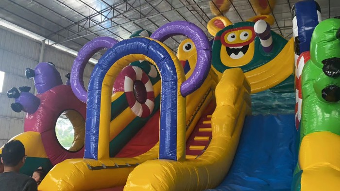 Надувной аквапарк "Зайчик" 17,5*10*10,5 м 