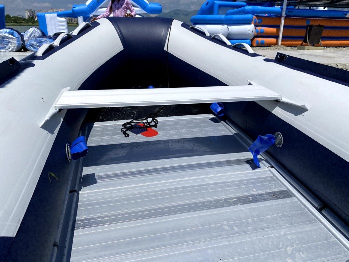 Надувная лодка