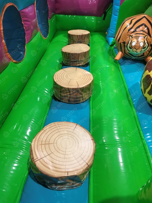 Надувная горка "Остров чудес" 6,5*5*3,2 м 