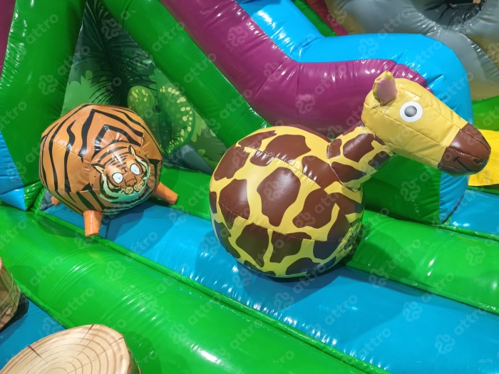 Надувная горка "Остров чудес" 6,5*5*3,2 м 