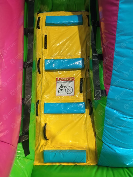 Надувная горка "Остров чудес" 6,5*5*3,2 м 