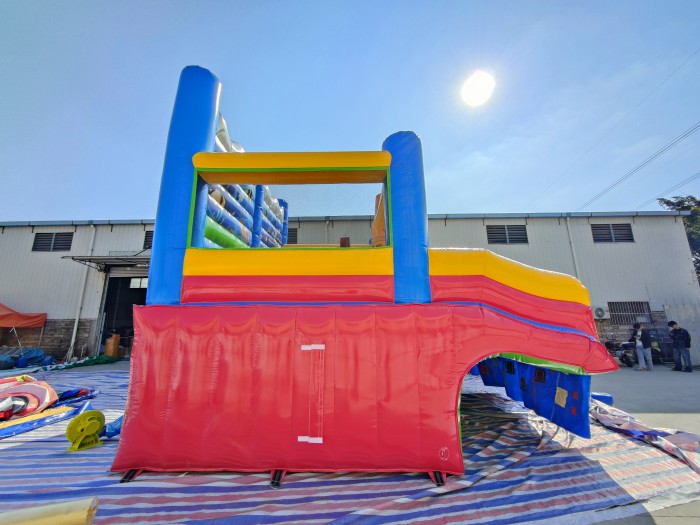 Надувной аквапарк "Джунгли пиратские" 17,5*17*8,6 м 