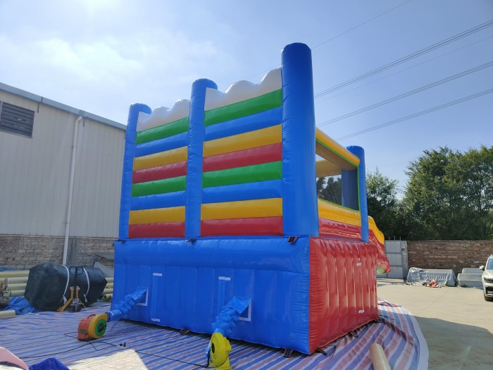 Надувной аквапарк "Джунгли пиратские" 17,5*17*8,6 м 