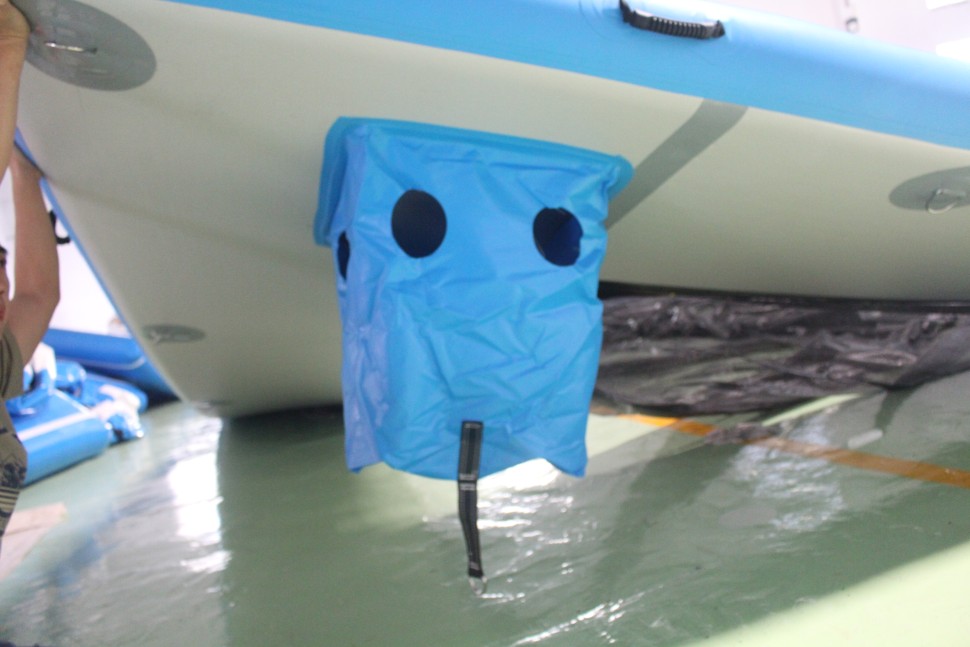 Надувная палатка на воду  4,8*3,4*2,5 м