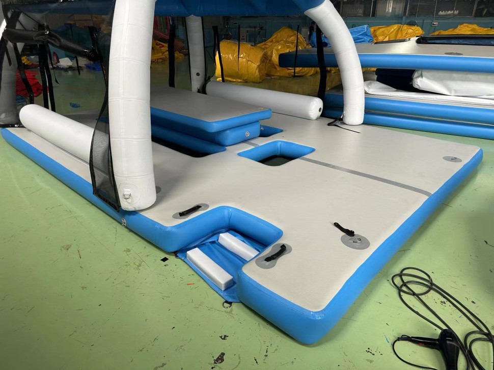Надувная палатка на воду  4,8*3,4*2,5 м