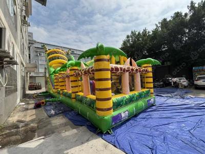 Надувной батут с горкой "Джунгли" 16,5*11*9,3 м