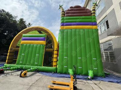 Надувной батут с горкой "Джунгли" 16,5*11*9,3 м