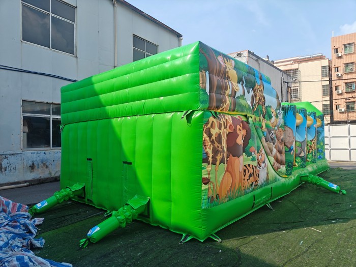 Надувной батут «Джуманджи»  10*5*3,1 м 