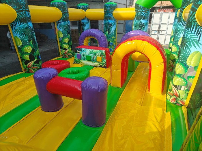 Надувной батут «Джуманджи»  10*5*3,1 м 