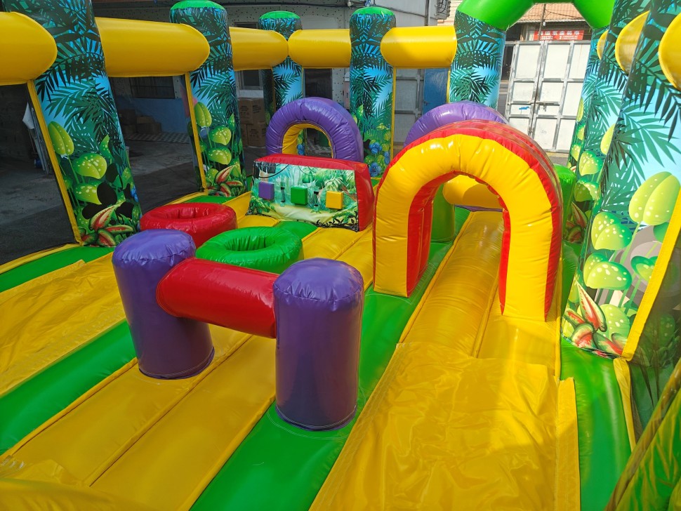 Надувной батут «Джуманджи»  10*5*3,1 м 