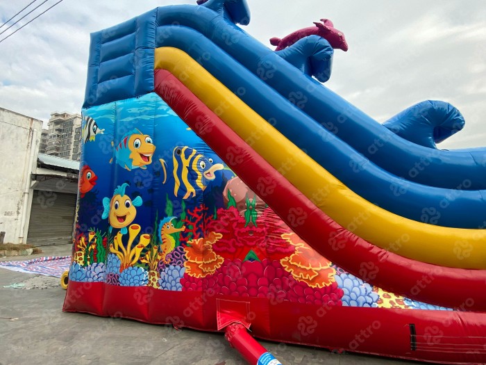 Надувной батут "Подводный мир" 19*9*8 м