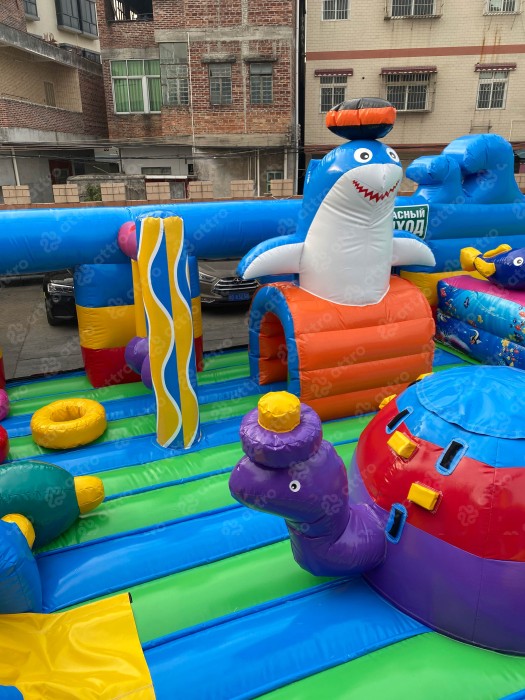 Надувной батут "Подводный мир" 19*9*8 м