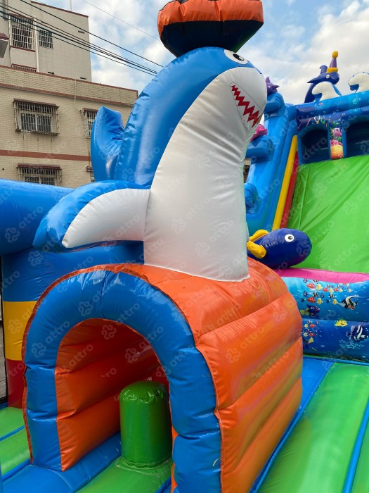 Надувной батут "Подводный мир" 19*9*8 м