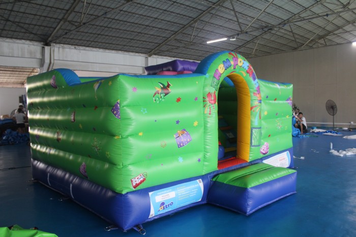 Надувной батут «Праздник», размер 4,5*3,5*2,9 м