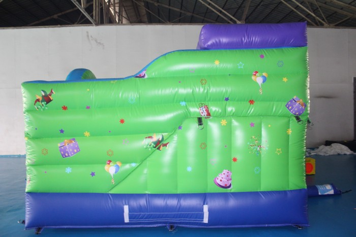 Надувной батут «Праздник», размер 4,5*3,5*2,9 м