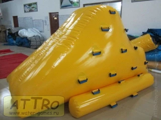 Надувной водный айсберг 3,5*2,3*2,1 м