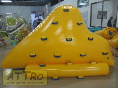 Надувной водный айсберг 3,5*2,3*2,1 м