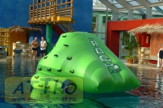 Надувной водный айсберг 3,5*2,3*2,1 м
