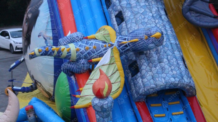 Надувной батут «Как приручить дракона» 18*13*11,5 м