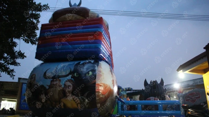 Надувной батут «Как приручить дракона» 18*13*11,5 м