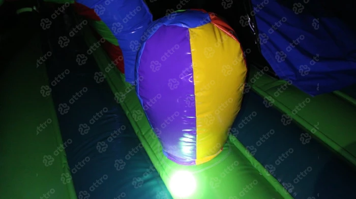 Надувной батут «Как приручить дракона» 18*13*11,5 м