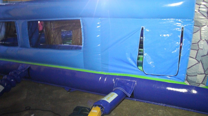 Надувной батут «Как приручить дракона» 18*13*11,5 м