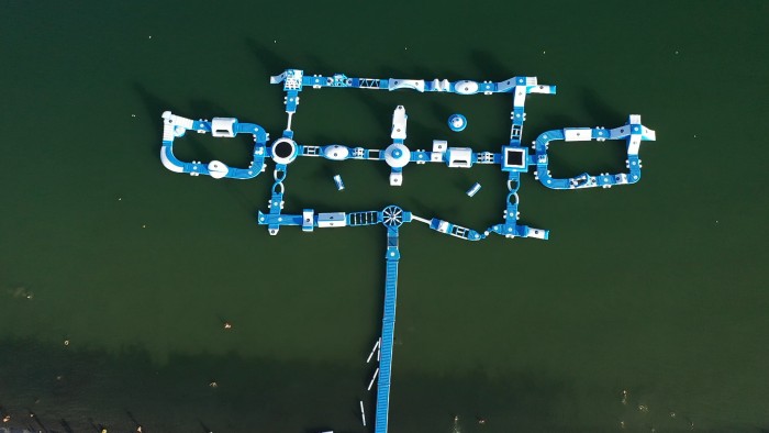 Надувной модульный аквапарк "Голубая лагуна" 108*45 м