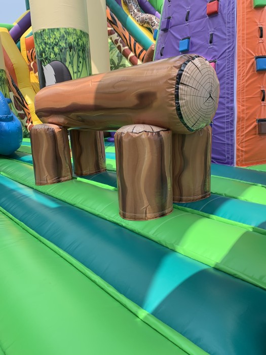 Надувной батут "Сказочный лес" 22*12*10 м