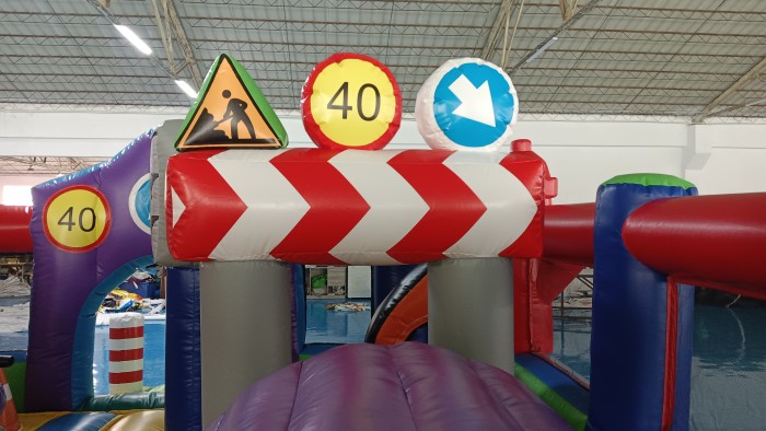 Надувной батут "Центральная площадь" 8*6*2 м