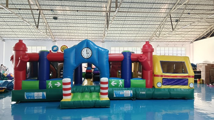 Надувной батут "Центральная площадь" 8*6*2 м