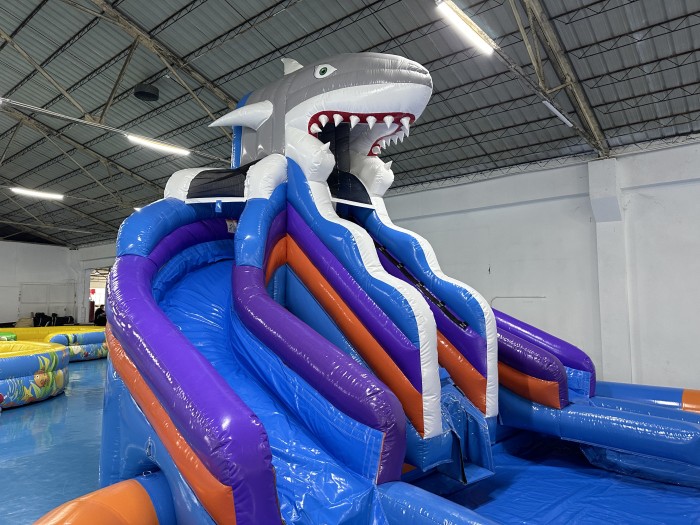 Надувной аквапарк "Акула" 8*7*4,3 м