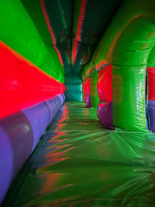 Надувной батут «Остров Динозавров» 19*9*8,2 м 