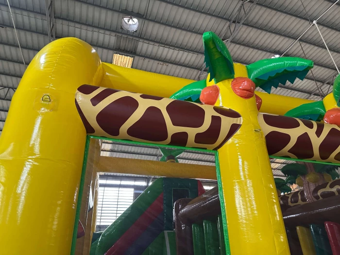 Надувной батут «Остров Динозавров» 19*9*8,2 м 