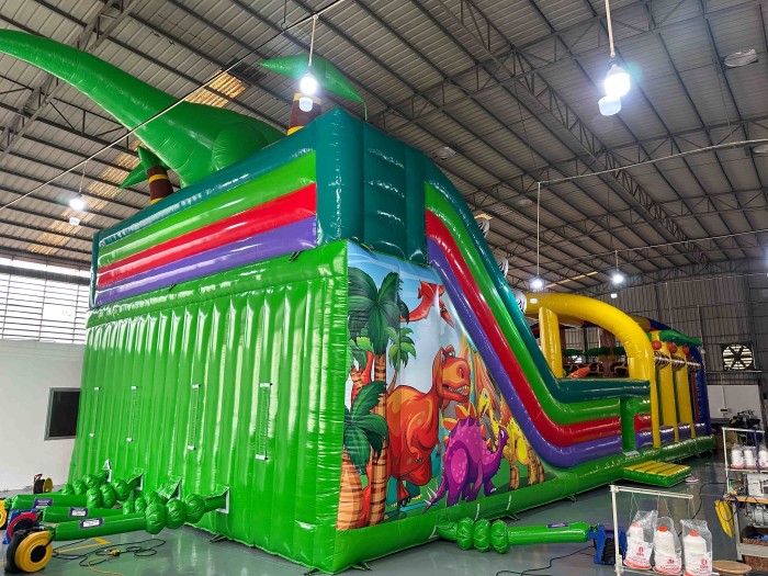 Надувной батут «Остров Динозавров» 19*9*8,2 м 