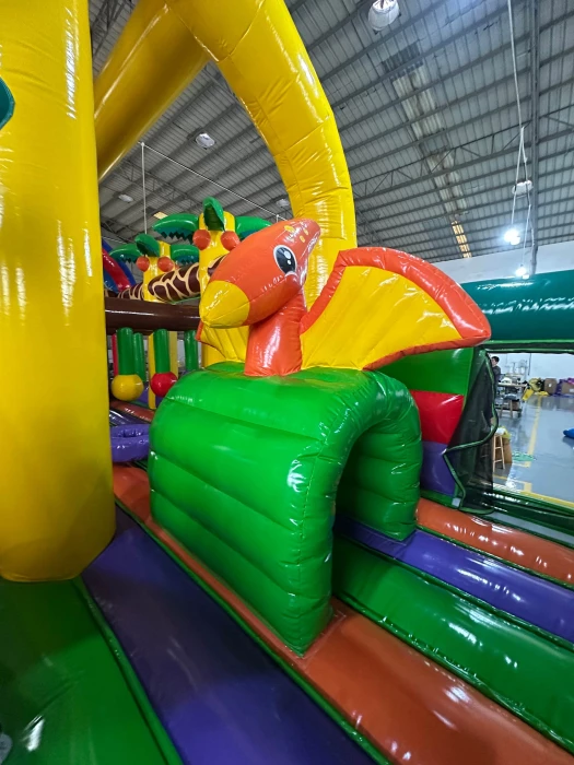 Надувной батут «Остров Динозавров» 19*9*8,2 м 