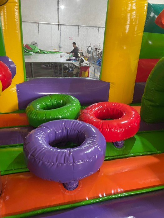 Надувной батут «Остров Динозавров» 19*9*8,2 м 