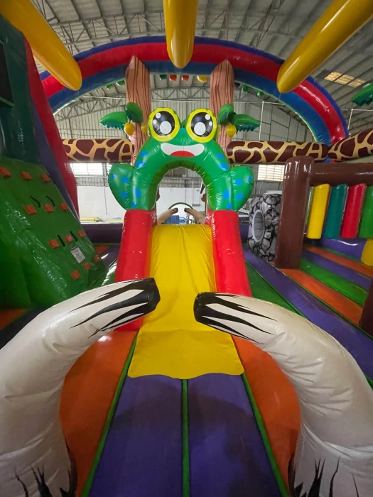 Надувной батут «Остров Динозавров» 19*9*8,2 м 