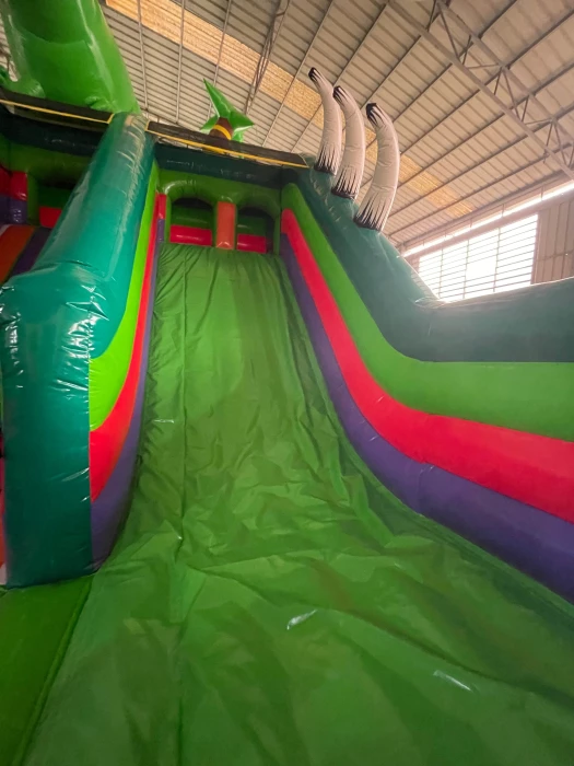 Надувной батут «Остров Динозавров» 19*9*8,2 м 