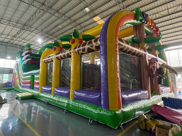 Надувной батут «Остров Динозавров» 19*9*8,2 м 