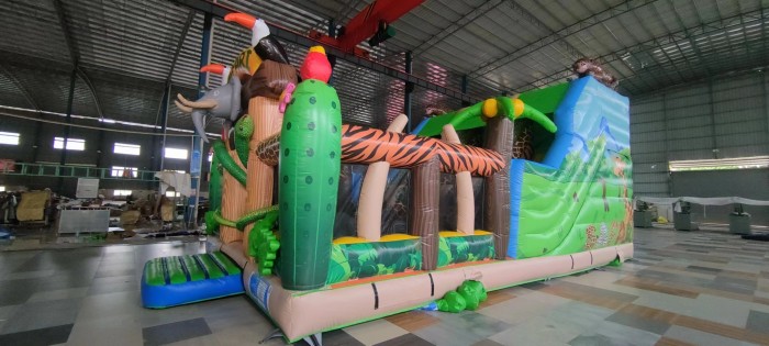 Надувная горка "Сафари" 10*6*5,5 м